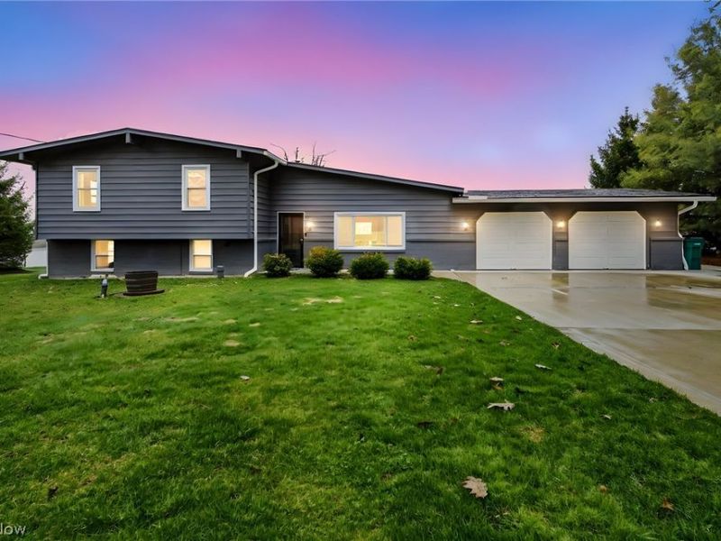 1501 Morning Star Drive, Roaming Shores, OH 44084 Photo 2