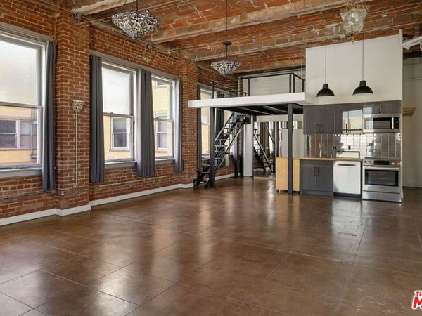 215 W 7th Street, Unit 1302, Los Angeles, CA 90014