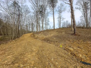 3279 Hazel Patch Road, East Bernstadt, KY 40729