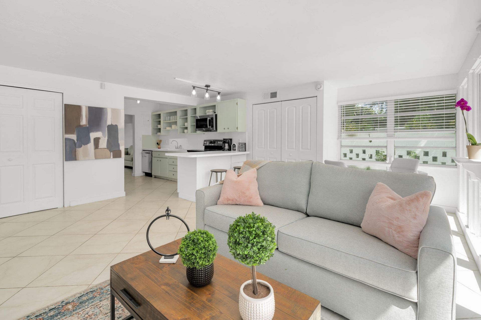 842 SW 11th Court, Fort Lauderdale, FL 33315 Photo