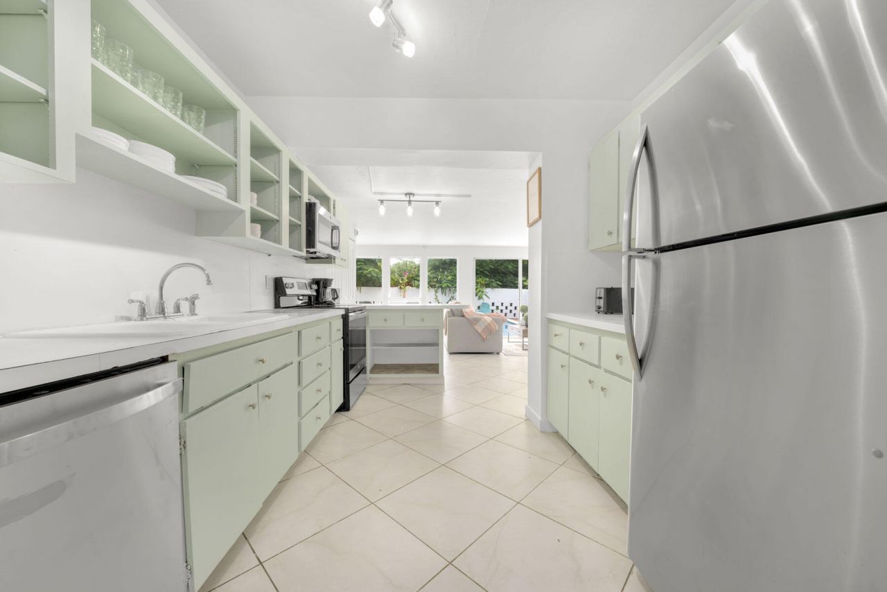 842 SW 11th Court, Fort Lauderdale, FL 33315 Photo