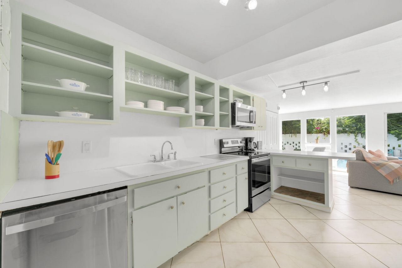 842 SW 11th Court, Fort Lauderdale, FL 33315 Photo