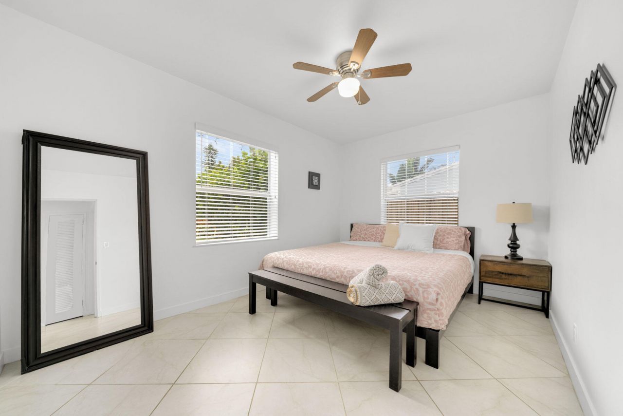 842 SW 11th Court, Fort Lauderdale, FL 33315 Photo