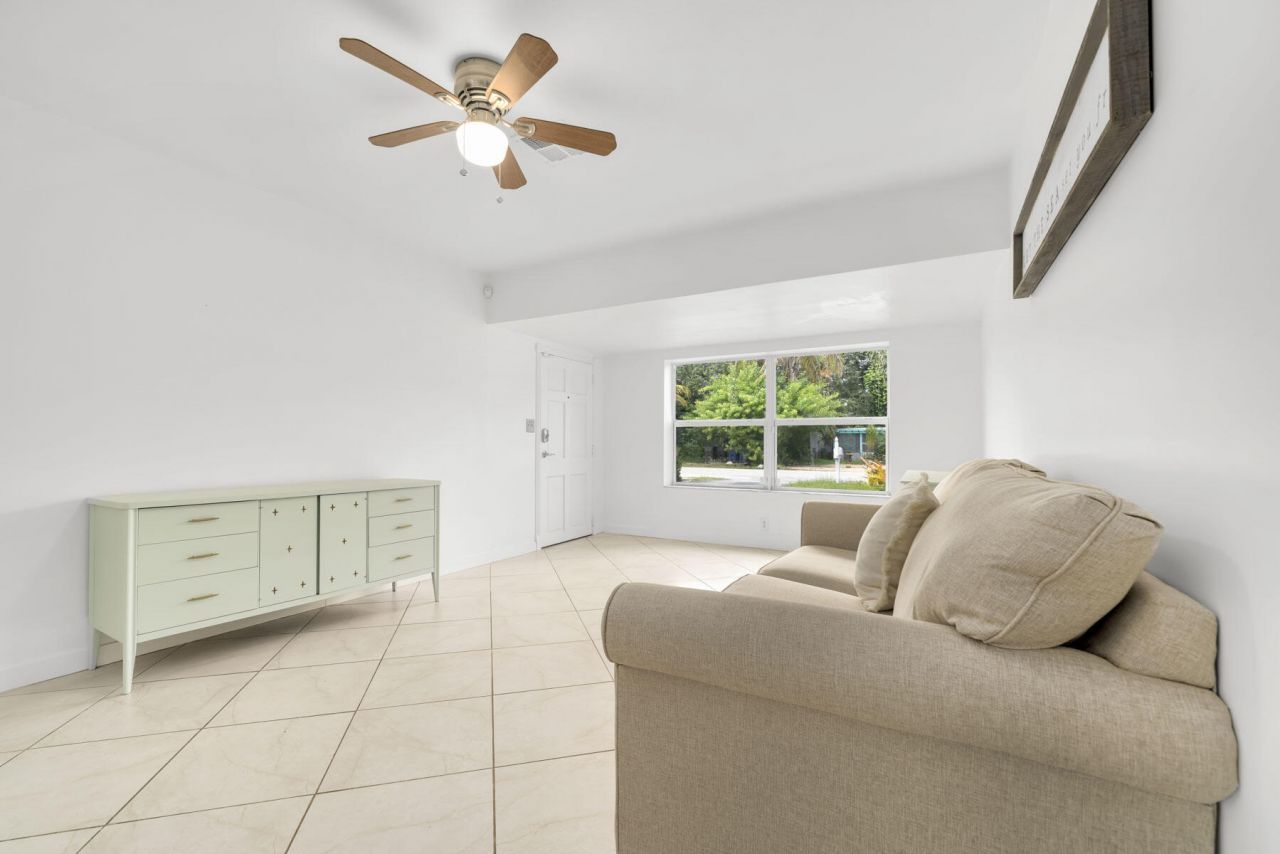 842 SW 11th Court, Fort Lauderdale, FL 33315 Photo