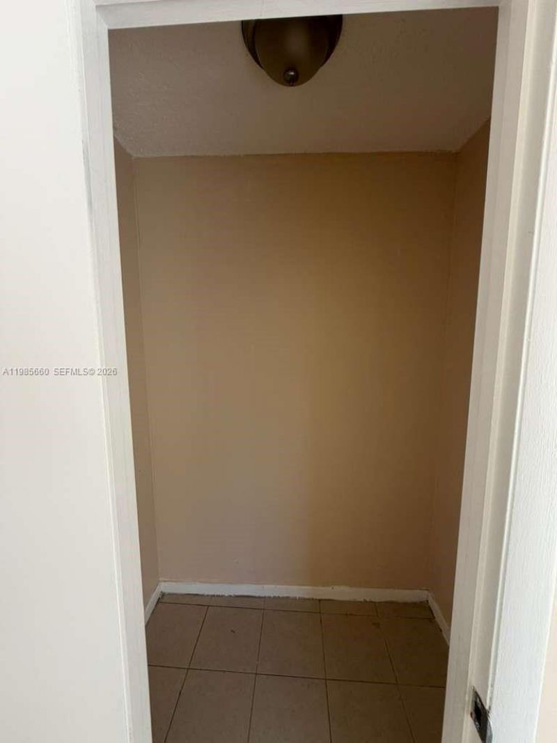 9180 Fontainebleau Blvd , Unit 401, Miami, FL 33172 Photo