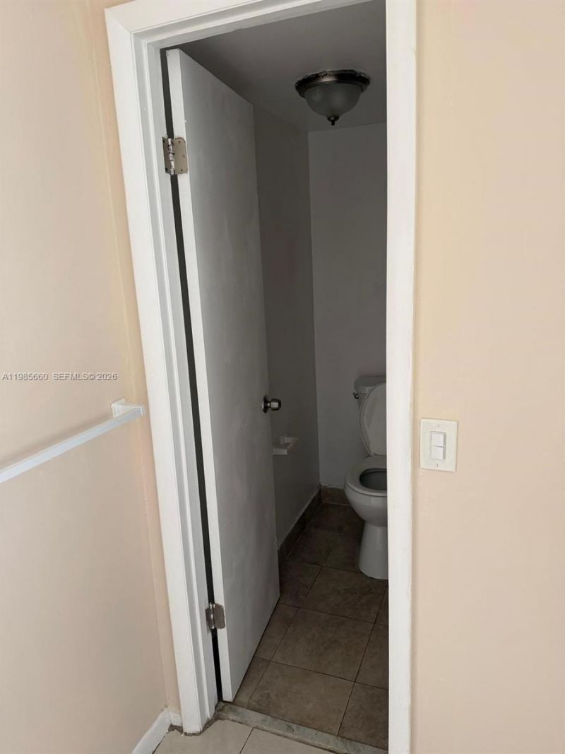 9180 Fontainebleau Blvd , Unit 401, Miami, FL 33172 Photo