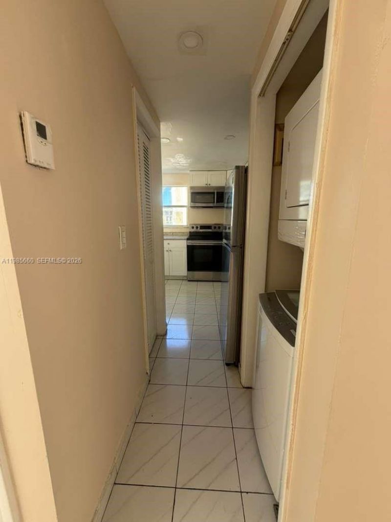 9180 Fontainebleau Blvd , Unit 401, Miami, FL 33172 Photo