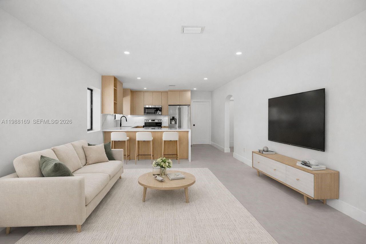 421 NW 81st St , Miami, FL 33150 Photo