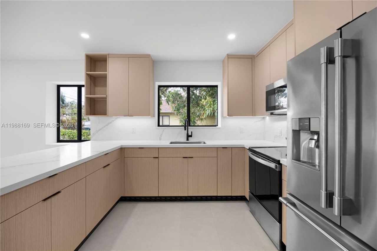 421 NW 81st St , Miami, FL 33150 Photo