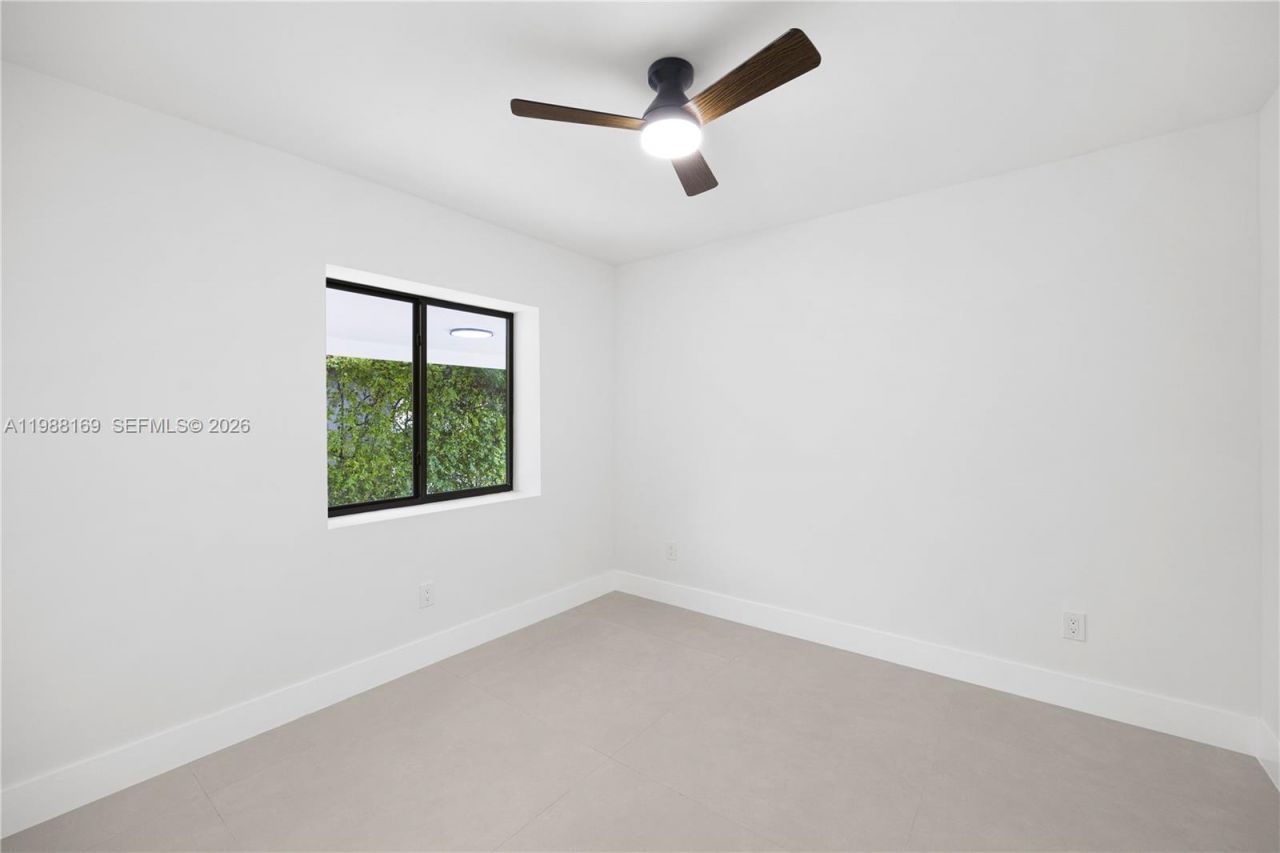 421 NW 81st St , Miami, FL 33150 Photo