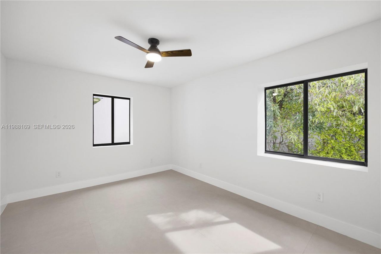 421 NW 81st St , Miami, FL 33150 Photo