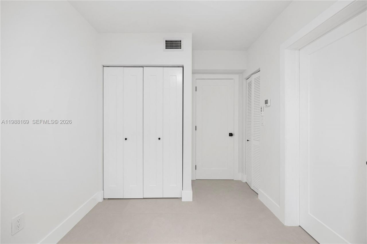 421 NW 81st St , Miami, FL 33150 Photo