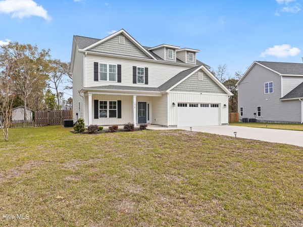 1616 Chadwick Shores Drive, Sneads Ferry, NC 28460