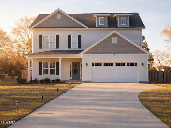 1616 Chadwick Shores Drive, Sneads Ferry, NC 28460