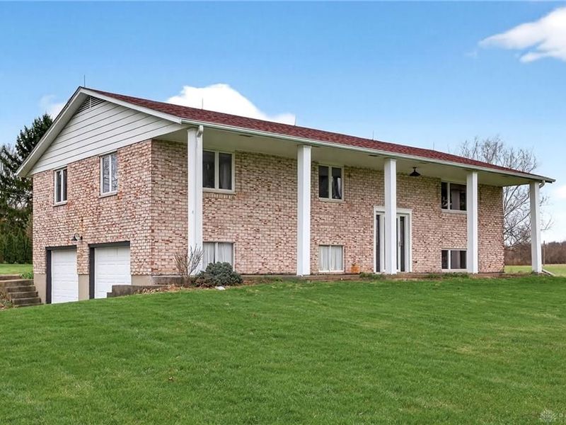 543 W Krepps Road, Spring Valley Township, OH 45385 Photo 2