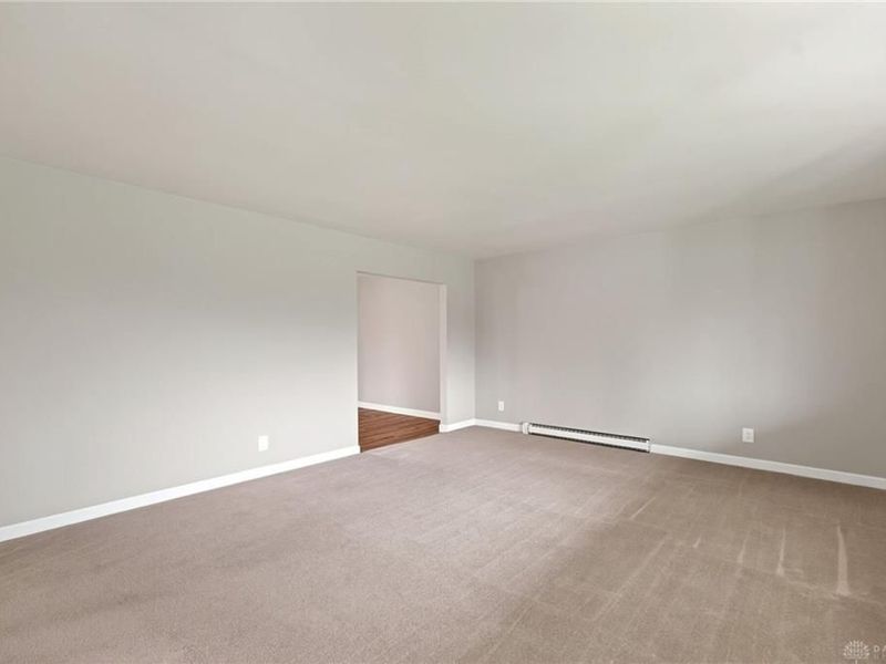 543 W Krepps Road, Spring Valley Township, OH 45385 Photo 5