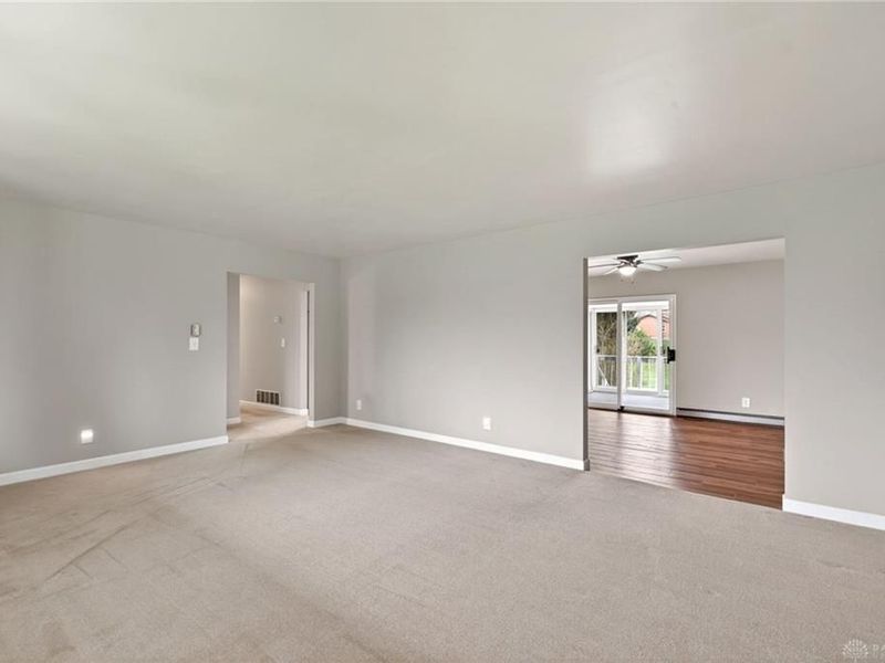 543 W Krepps Road, Spring Valley Township, OH 45385 Photo 6