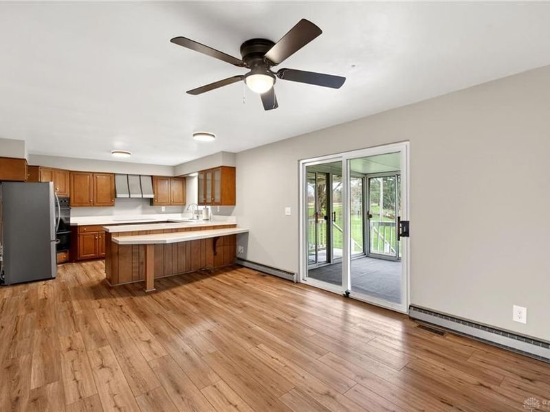 543 W Krepps Road, Spring Valley Township, OH 45385 Photo 9