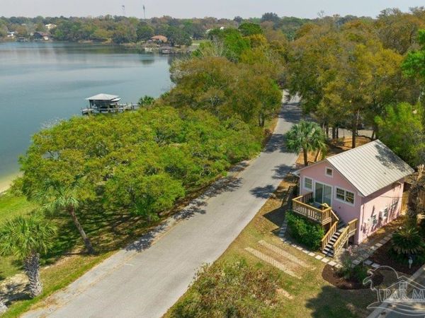 902 Bayou Blvd, Pensacola, FL 32503