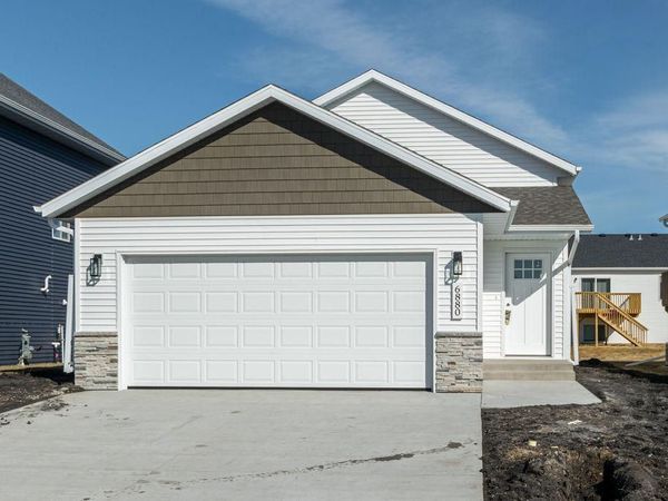 6211 87th Avenue S, Horace, ND 58047