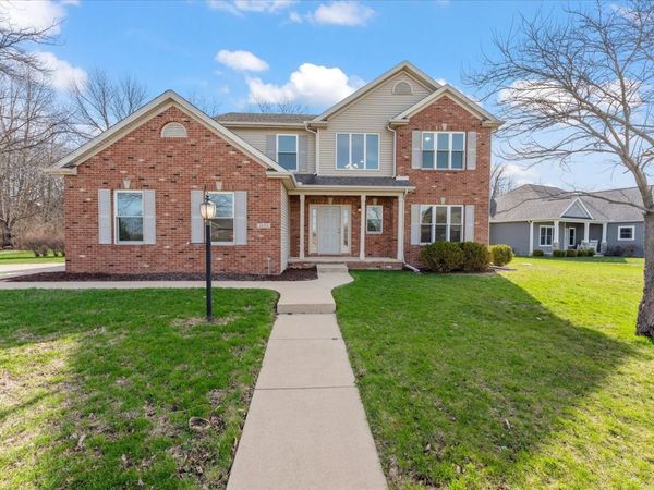 1808 Blue Bird Drive , Mahomet, IL 61853
