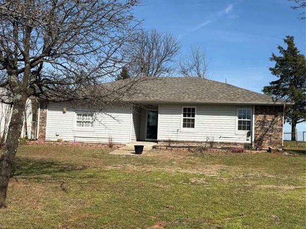 18120 N Sagebrush Circle, Luther, OK 73054