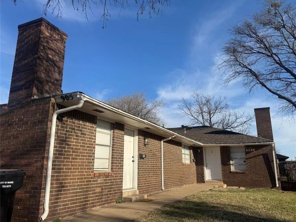 905 Delmar Circle, Unit 907, Moore, OK 73160