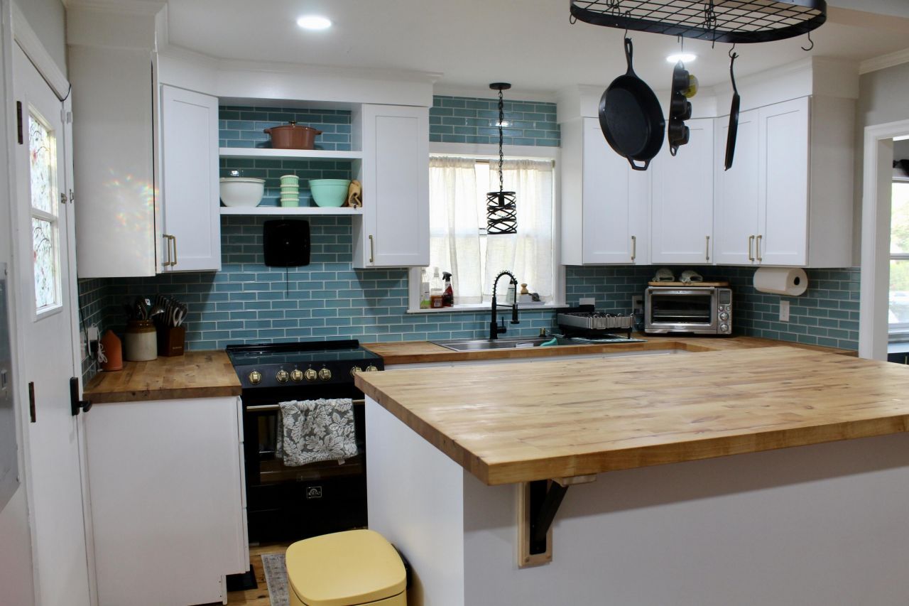 460 Hampton Street Photo 5