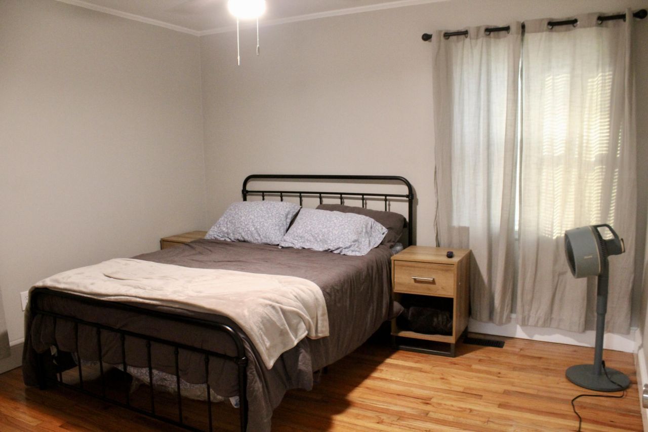 460 Hampton Street Photo 9