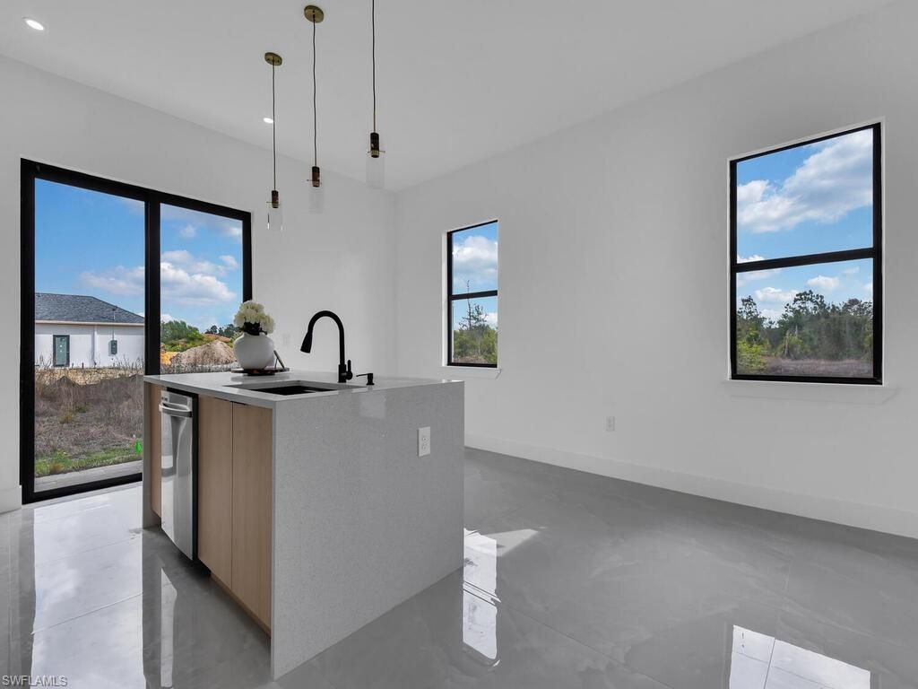 380 Cratsley Ave S, Lehigh Acres, FL 33974 Photo