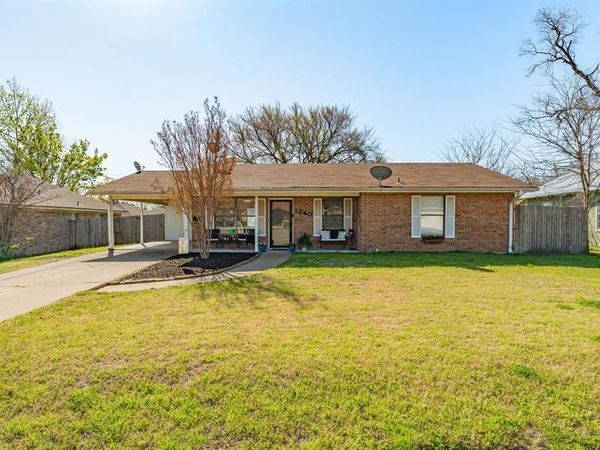 1240 W Groesbeck Street, Stephenville, TX 76401