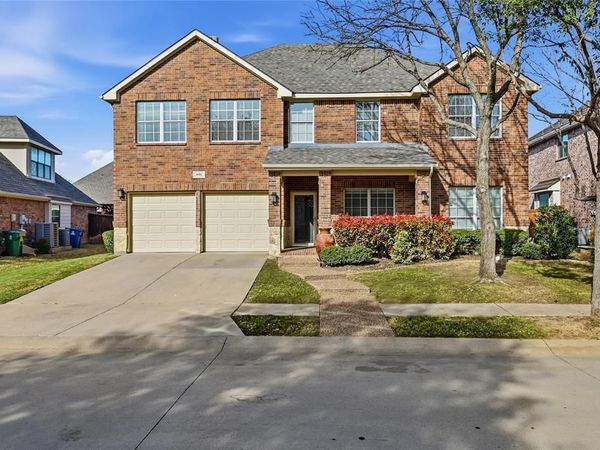 851 Branch Crossing, Lantana, TX 76226
