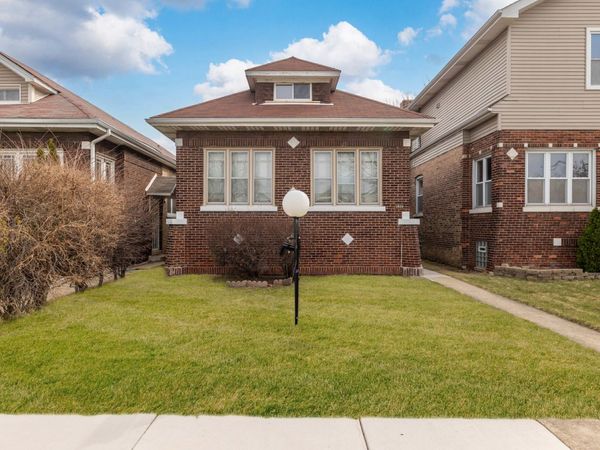 7549 S Michigan Avenue, Chicago, IL 60619