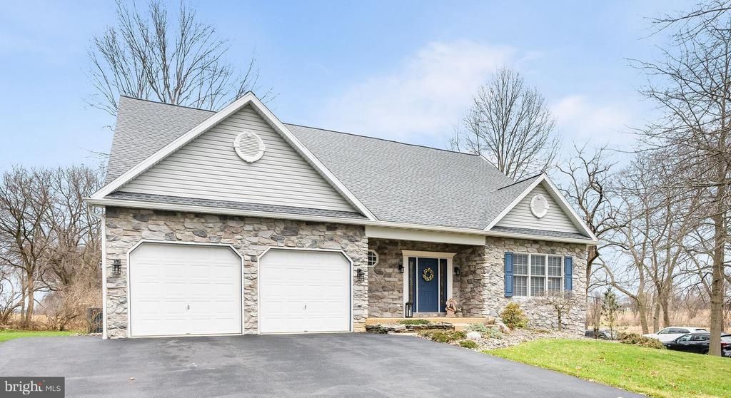 4135 Hill Terrace Drive, Reading, PA 19608 Main Photo