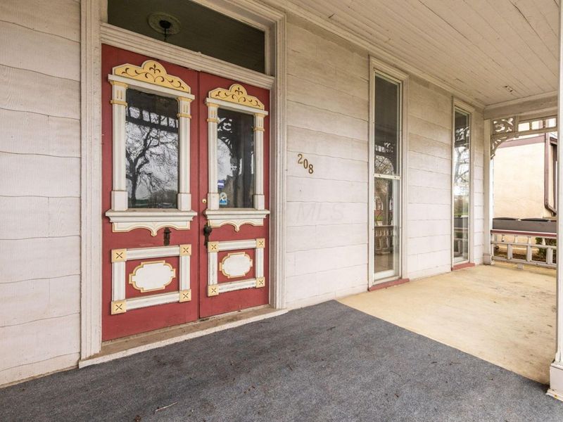 208 N Scioto Street, Circleville, OH 43113 Photo 3