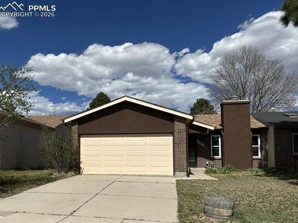 6283 GunShot Pass Drive, Colorado Springs, CO 80917