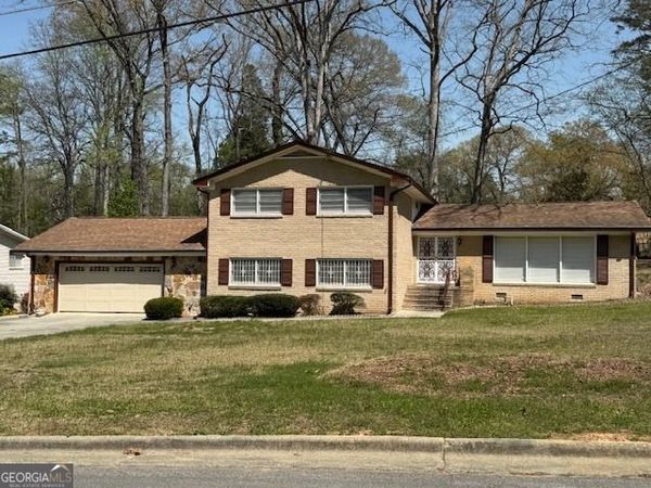 340 SW Lisa Court, Atlanta, GA 30311