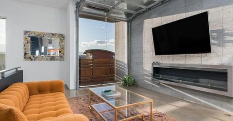 860 S Center Street, Reno, NV 89501 Photo