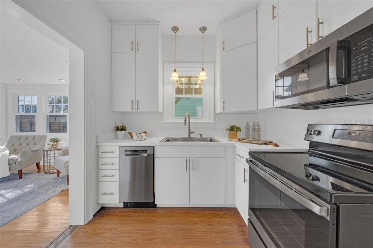 943 Queen Street N, Saint Petersburg, FL 33713 Photo