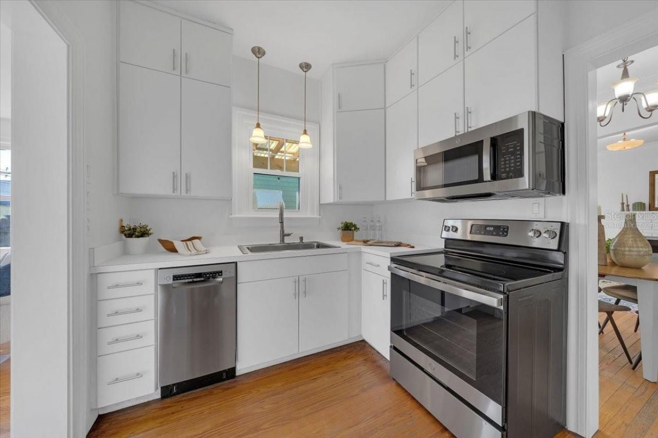 943 Queen Street N, Saint Petersburg, FL 33713 Photo