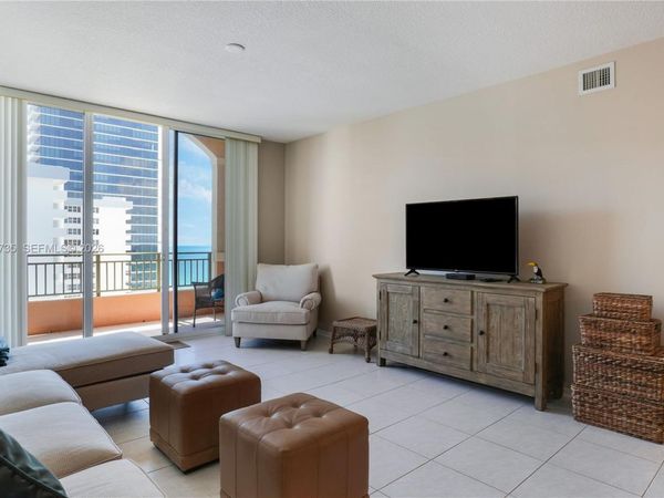 2080 S Ocean Dr , Unit PH4, Hallandale Beach, FL 33009
