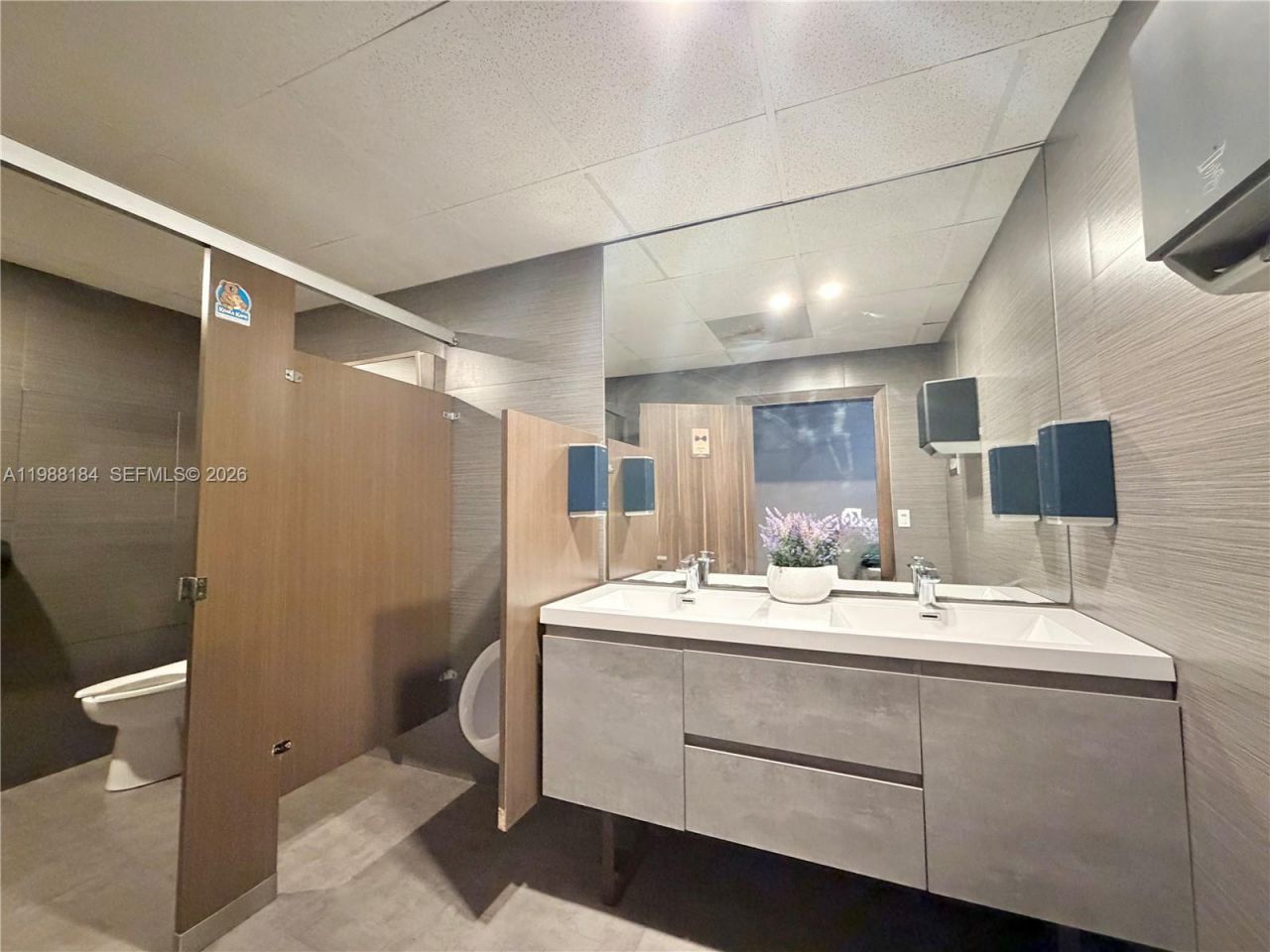 4273 NW 41st St, Doral, FL 33178 Photo