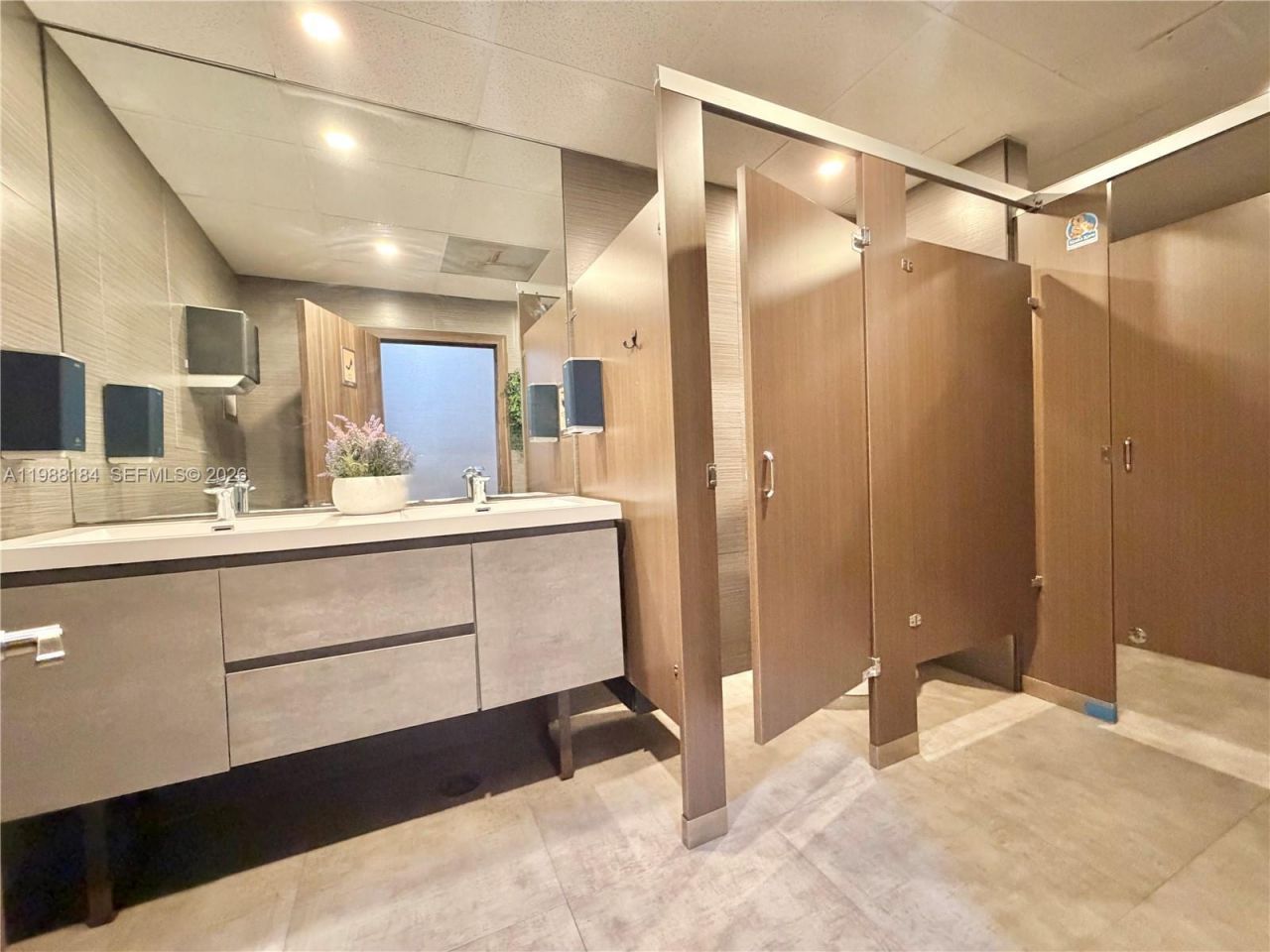 4273 NW 41st St, Doral, FL 33178 Photo