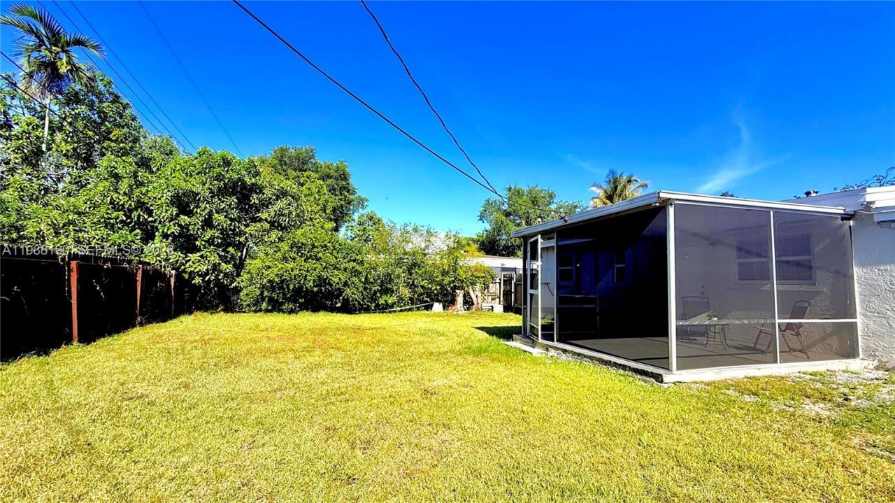 1411 NE 155th Ter, North Miami Beach, FL 33162 Photo