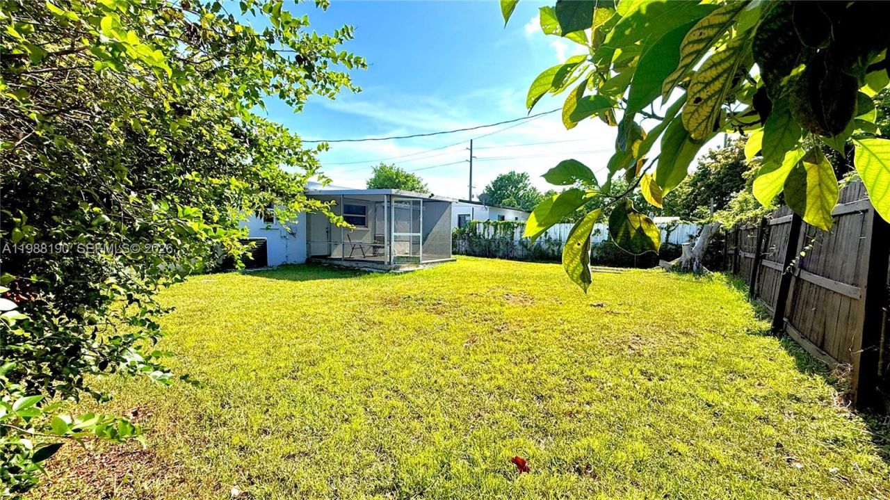 1411 NE 155th Ter, North Miami Beach, FL 33162 Photo