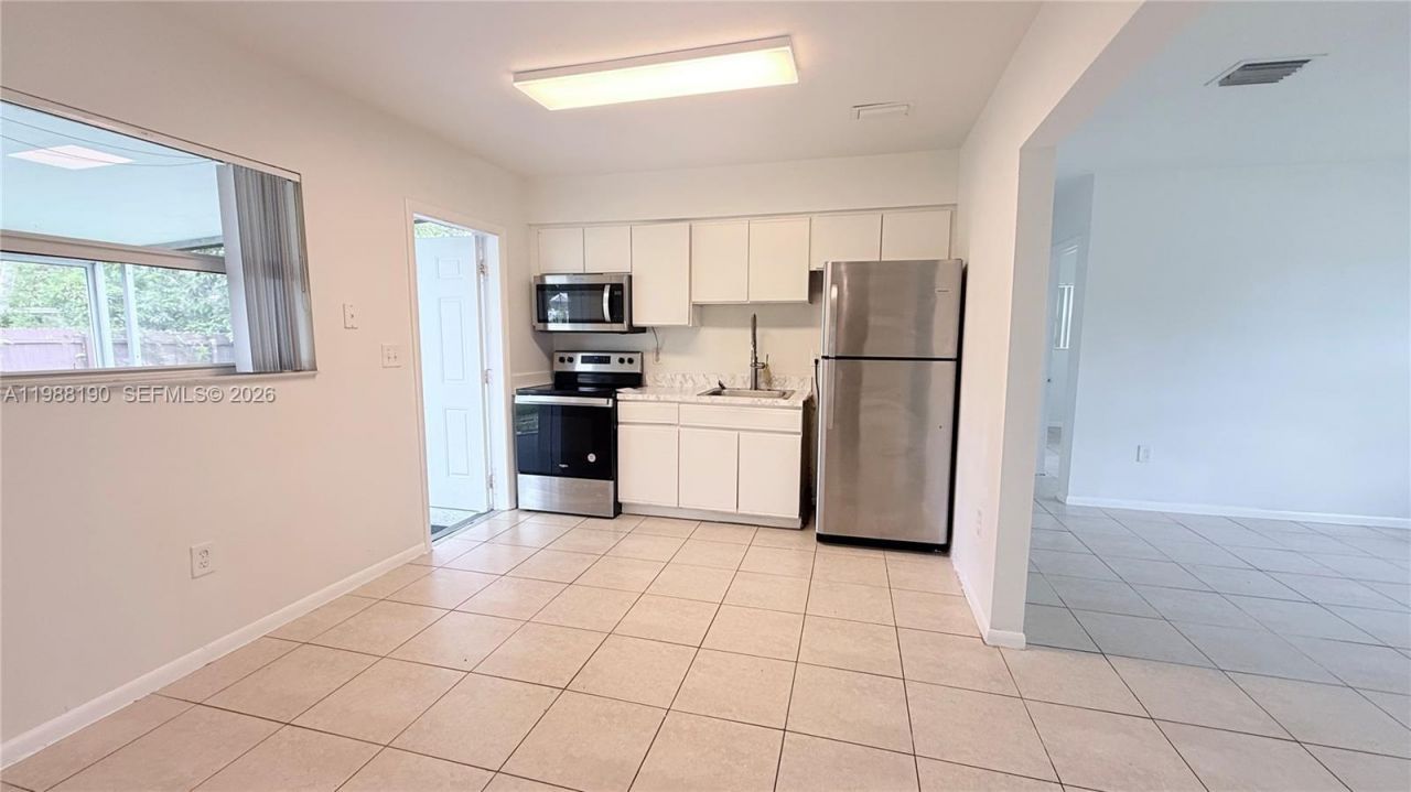 1411 NE 155th Ter, North Miami Beach, FL 33162 Photo