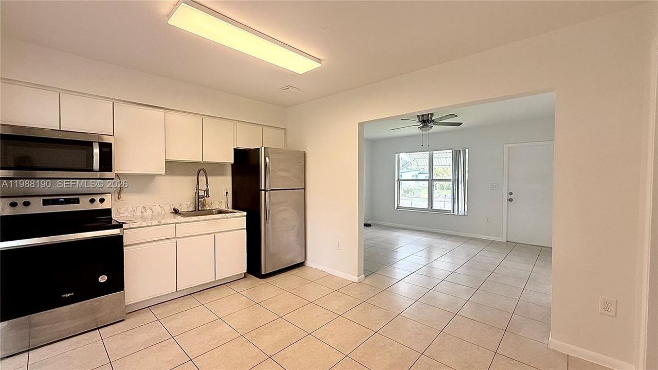 1411 NE 155th Ter, North Miami Beach, FL 33162 Photo