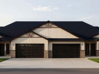 8020 S 42nd Street, Lincoln, NE 68516