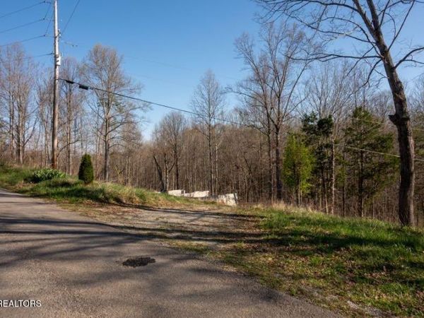 174 Turkeytown Rd, Hilham, TN 38568