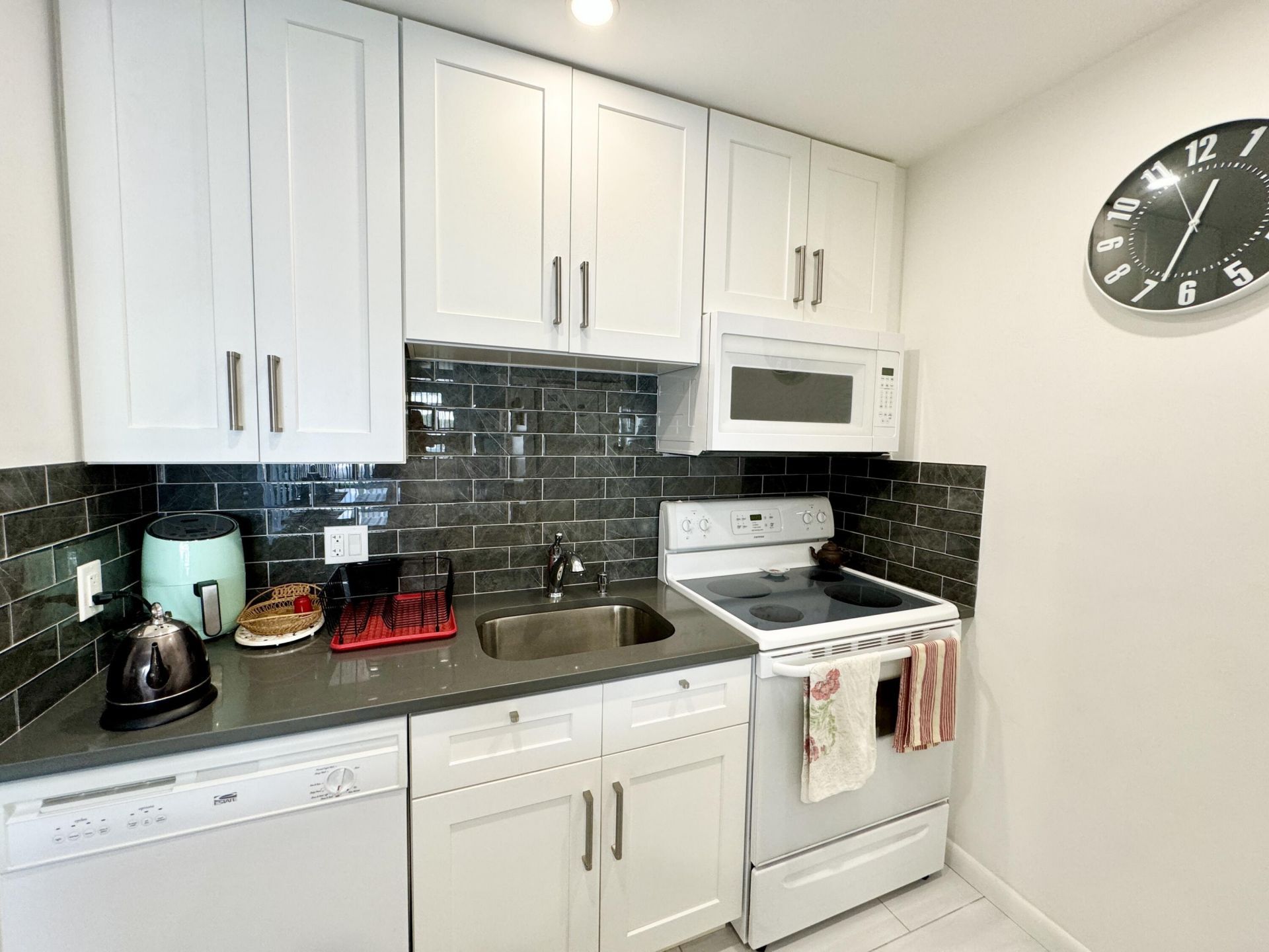 4501 S Ocean Boulevard, Unit E5, Lantana, FL 33480 Photo